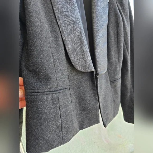 Alberto Makali Vintage Black Blazer with Studded Lapel - Picture 7 of 11